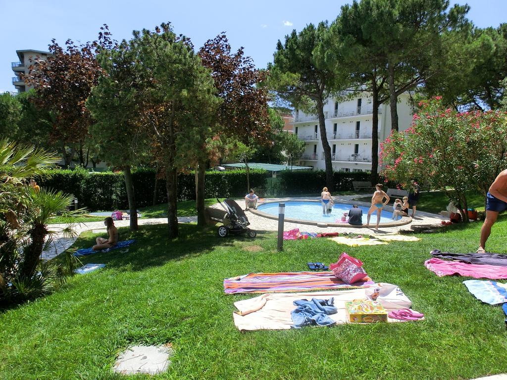 Appartamenti La Torre Lignano Sabbiadoro Buitenkant foto