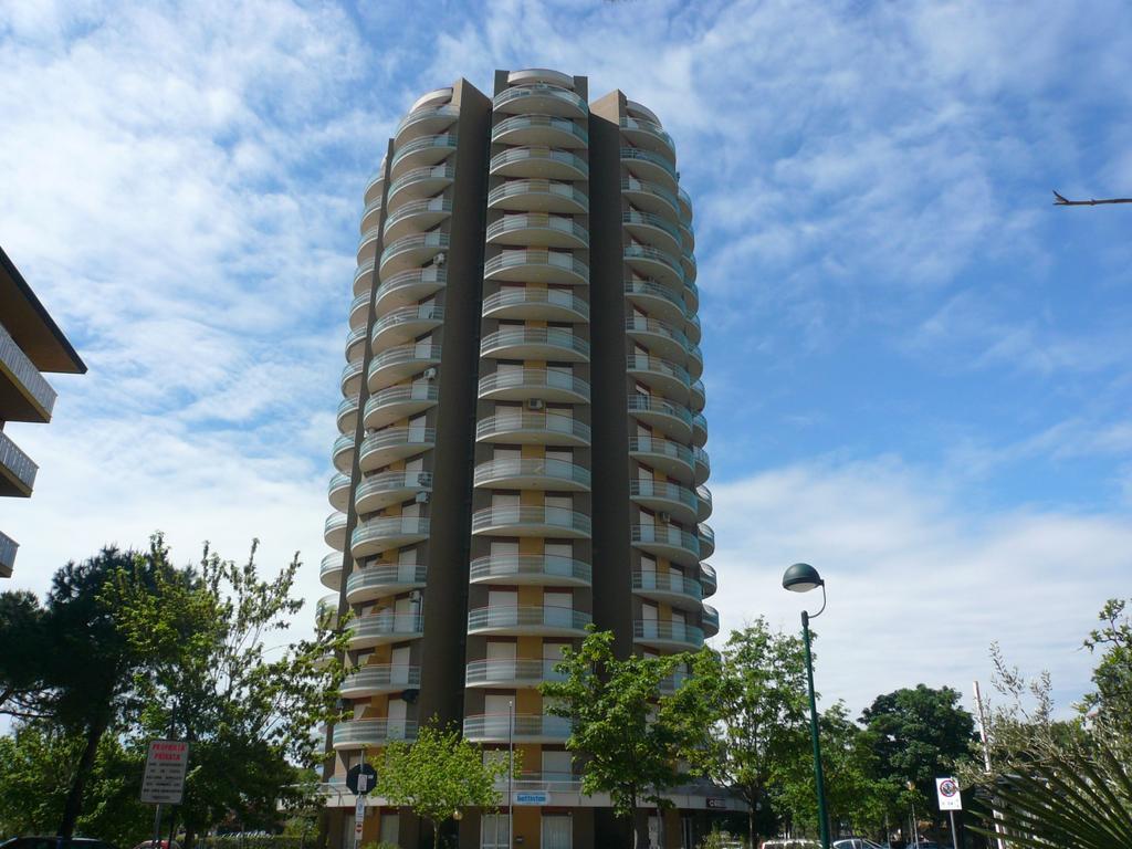 Appartamenti La Torre Lignano Sabbiadoro Buitenkant foto